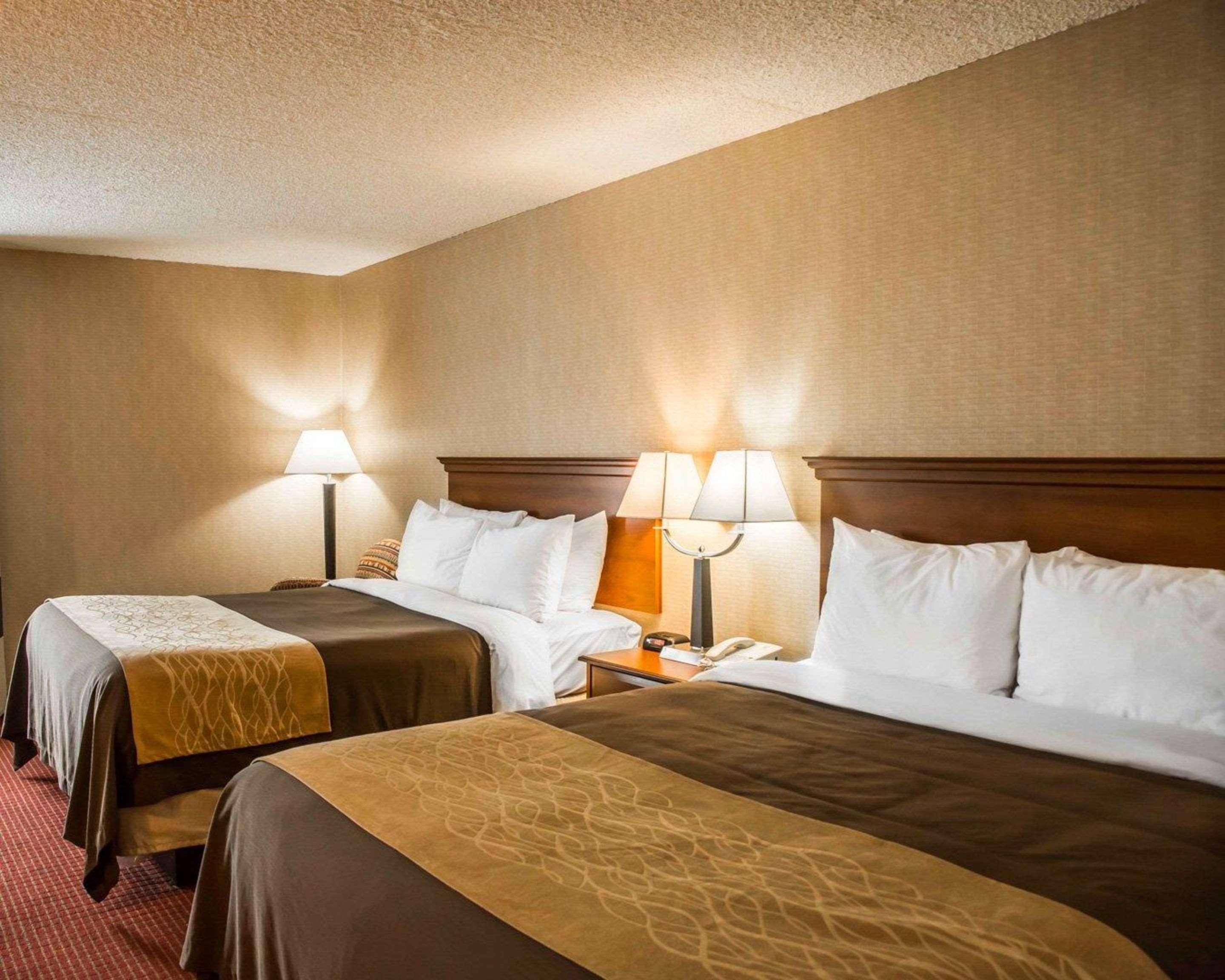 Quality Inn Springboro West Exterior photo