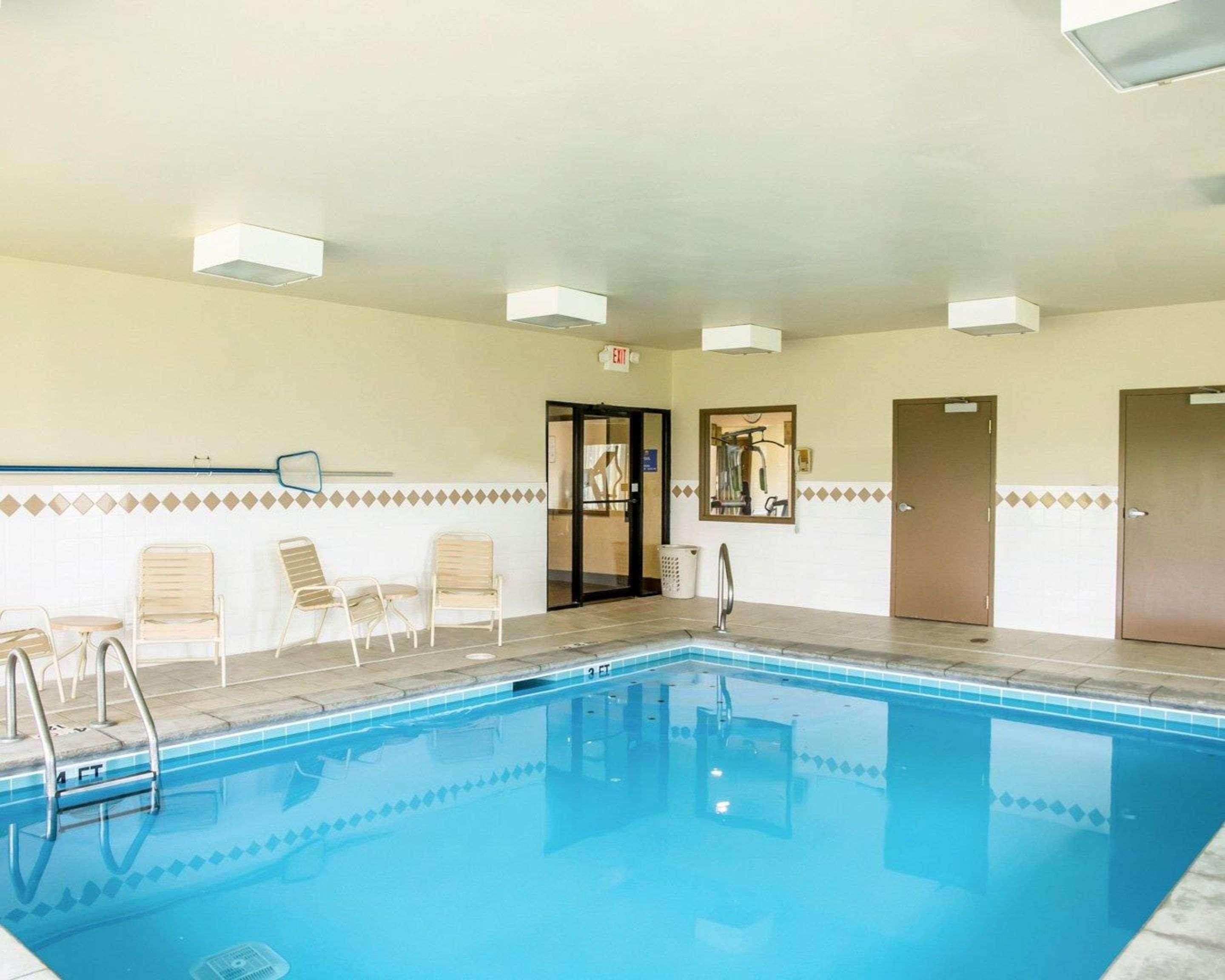 Quality Inn Springboro West Exterior photo