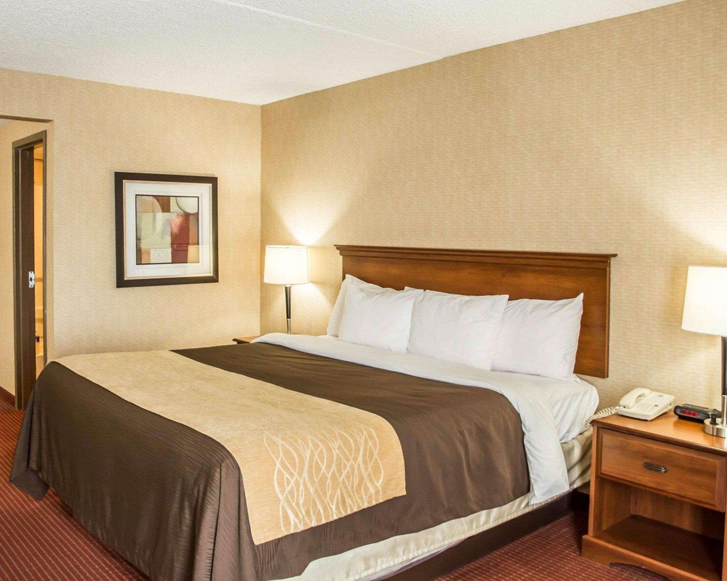Quality Inn Springboro West Exterior photo