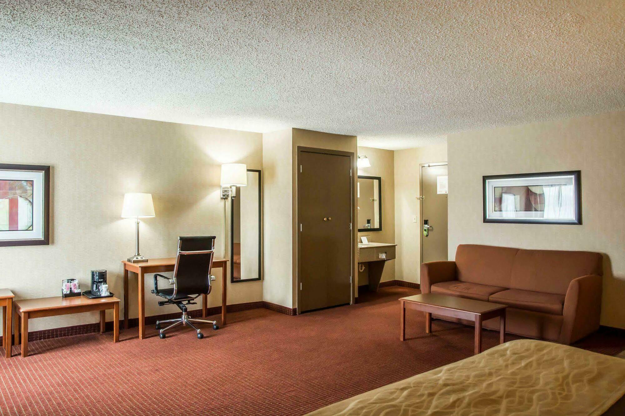 Quality Inn Springboro West Exterior photo