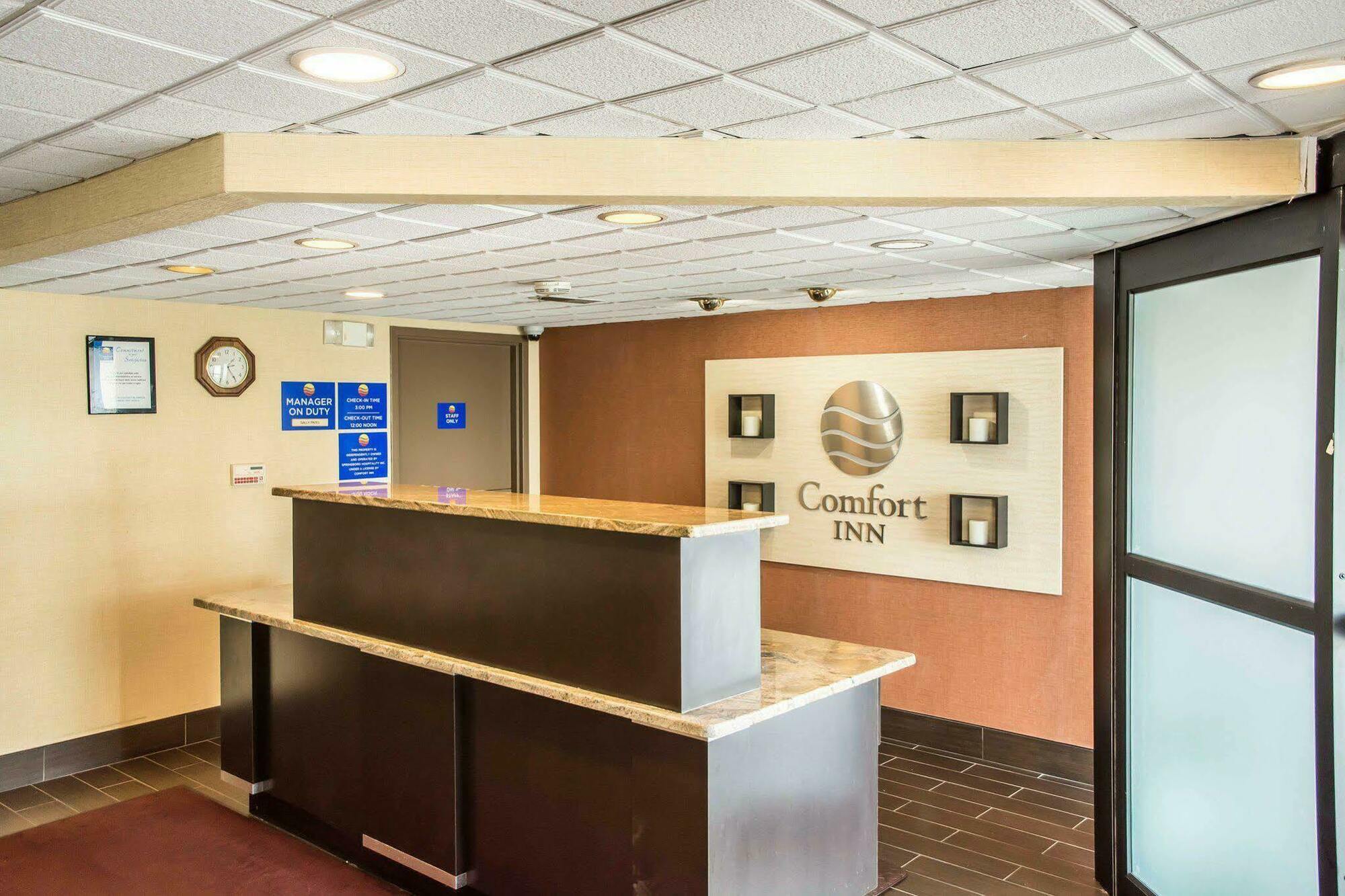 Quality Inn Springboro West Exterior photo