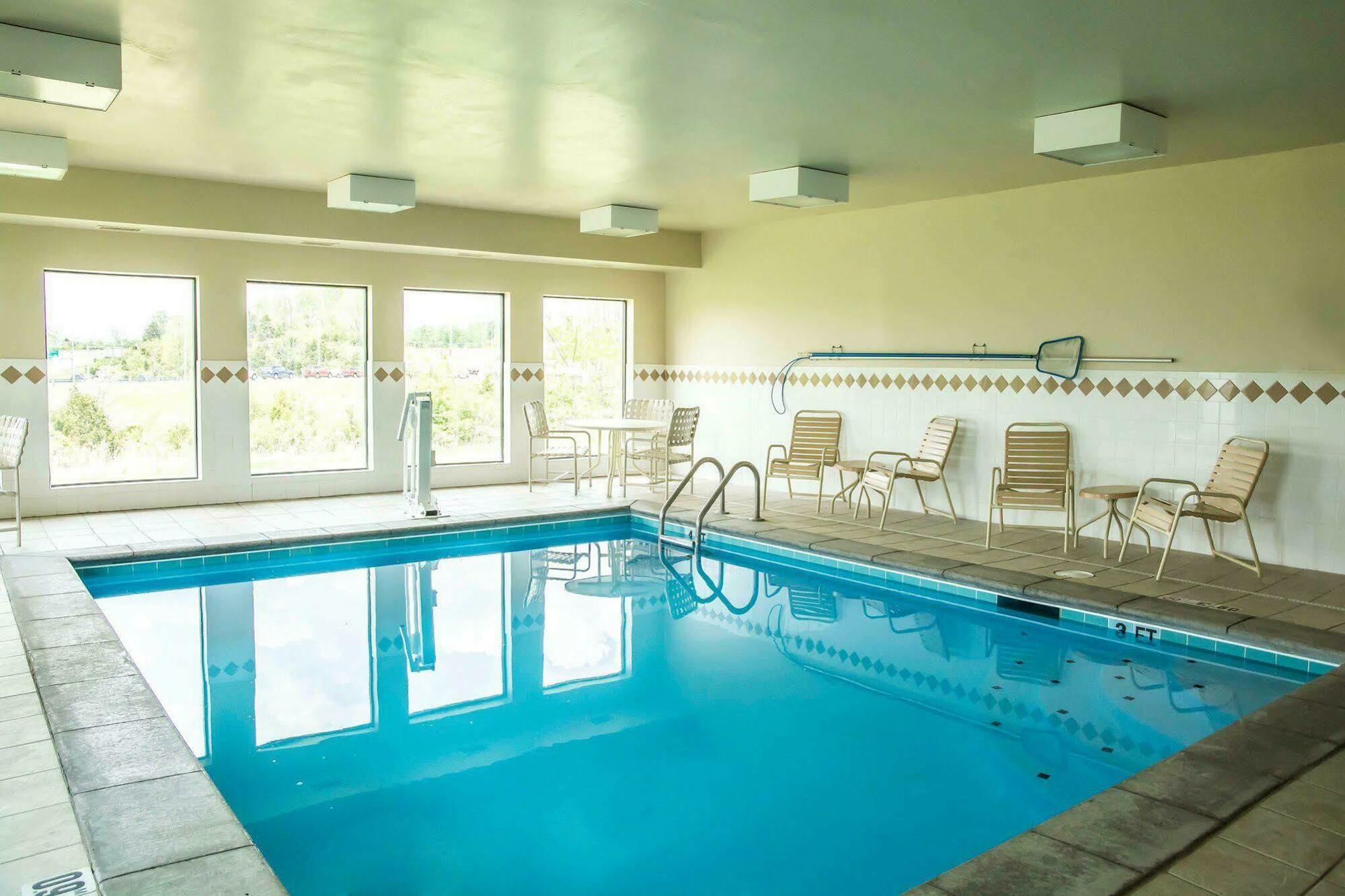 Quality Inn Springboro West Exterior photo